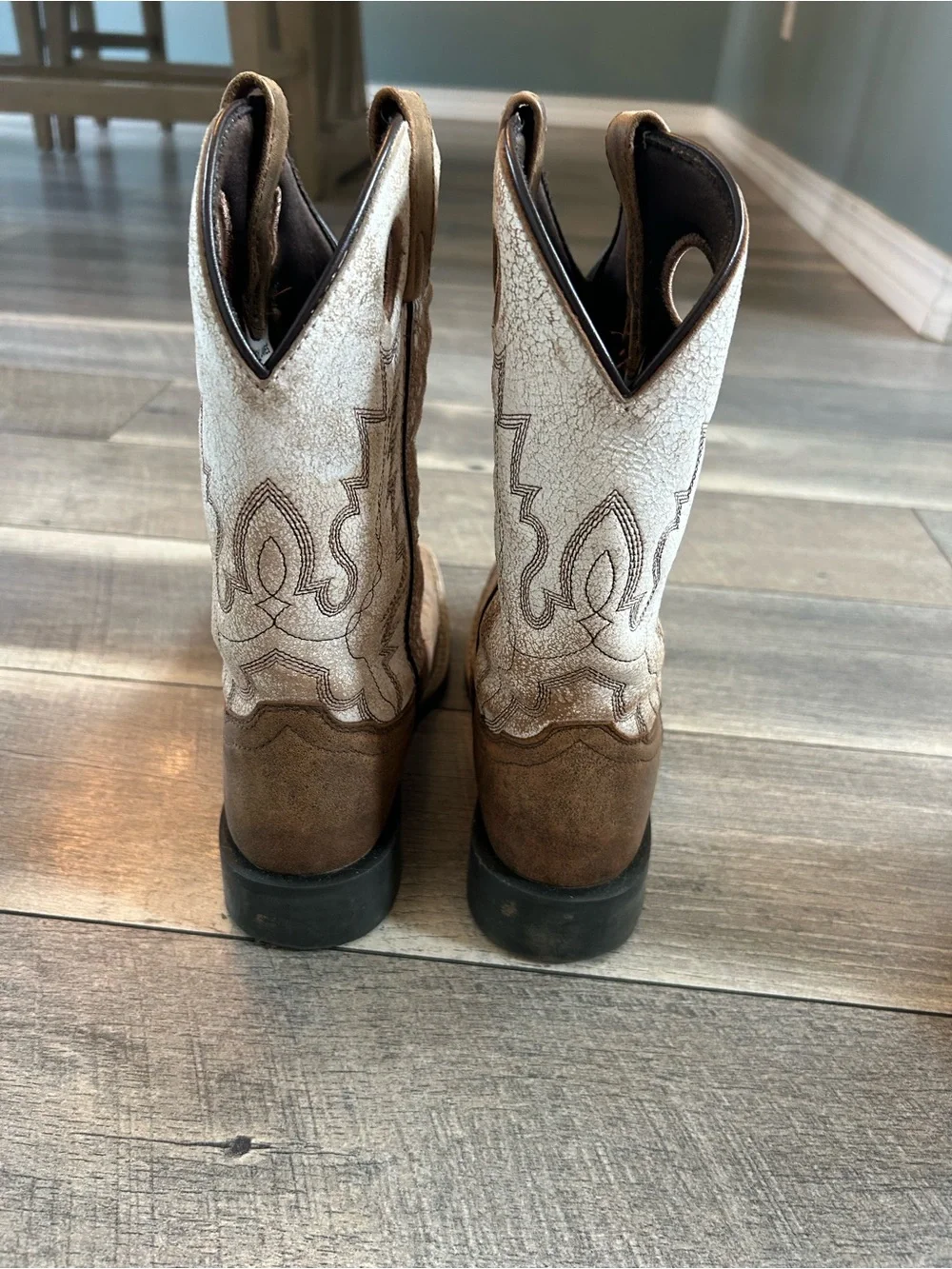 Cody James Two-Tone Western Boots - Brown and Cream